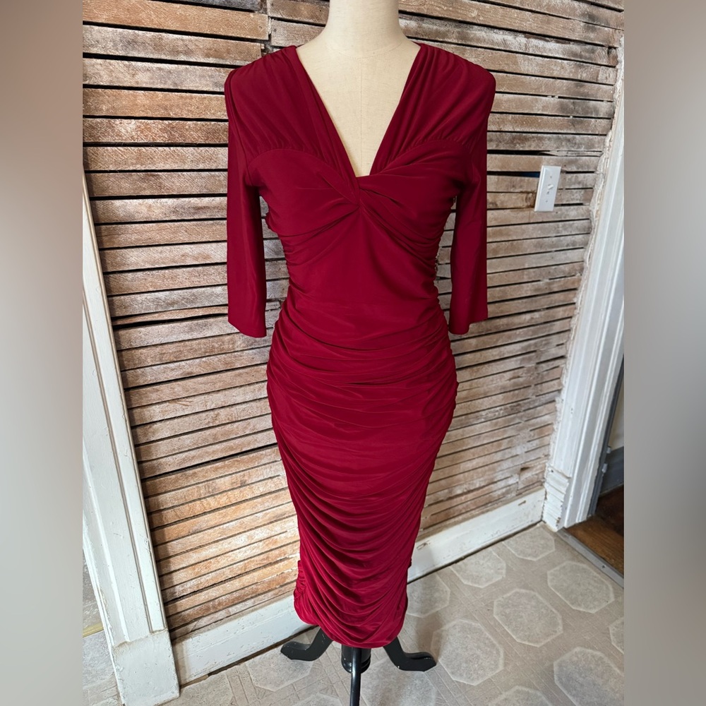 Top Vintage "Monica" Dress in Cranberry Red